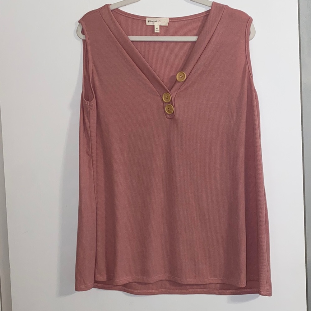 Flowy Mauve tank top with faux buttons